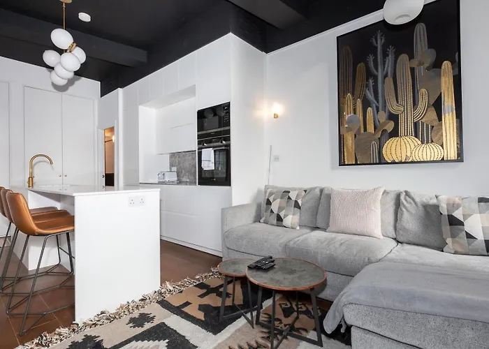 Two Adjacent Luxurious 1 Bed Apartments