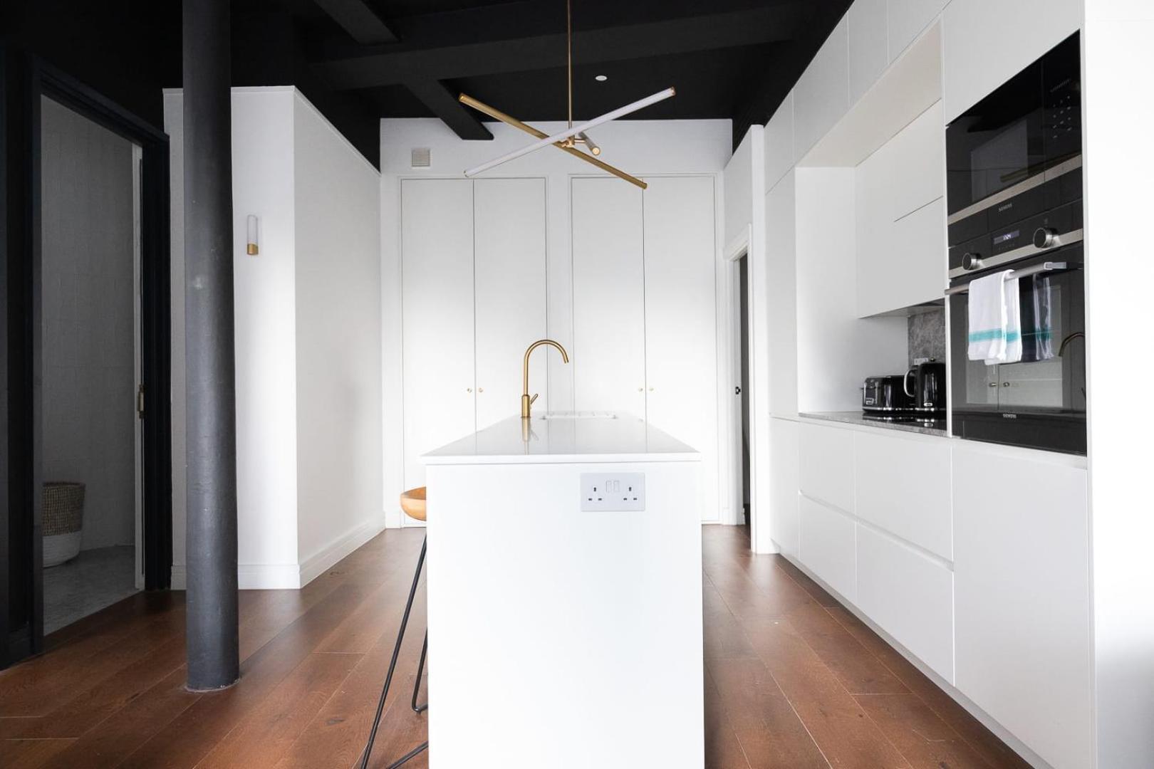 Two Adjacent Luxurious 1 Bed Apartment *