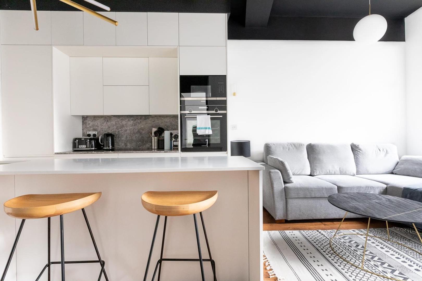 Apartment Two Adjacent Luxurious 1 Bed *