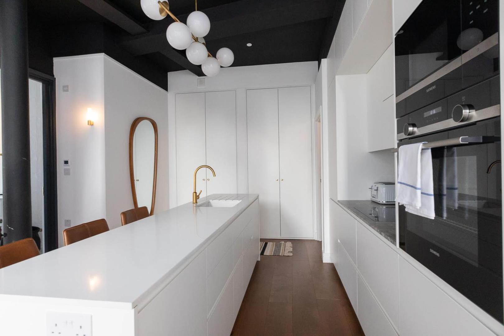 Two Adjacent Luxurious 1 Bed Apartment London