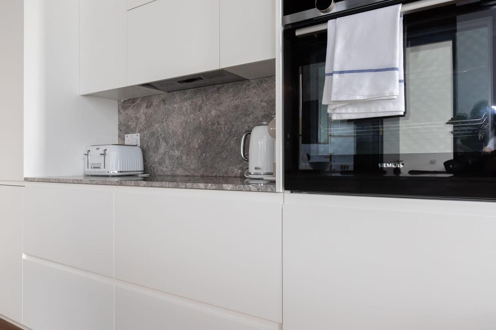 Two Adjacent Luxurious 1 Bed